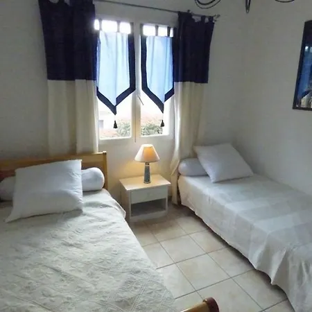 Apartment Villa شقة سيكس-فور-لو-بلاج