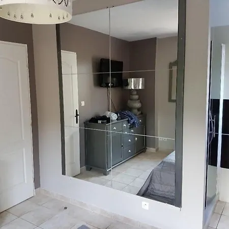 شقة Apartment Villa سيكس-فور-لو-بلاج