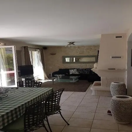 Apartment Villa شقة سيكس-فور-لو-بلاج